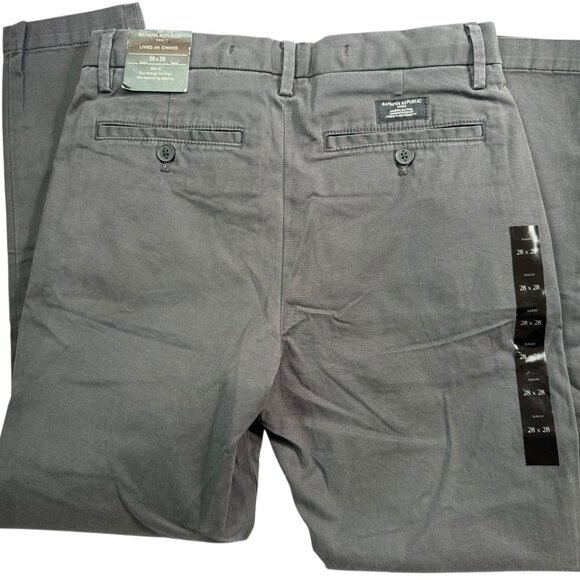 New NWT Banana Republic Pants Lived In Chino Slim Fit 28 x 28.MSRP $85.Gray.